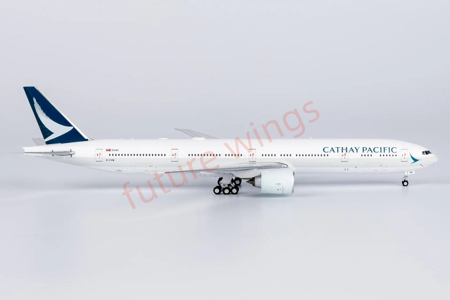 1:400 NG Models NG73069 Cathay Pacific B777-300ER B-KQW Aircraft Model+Free Tractor
