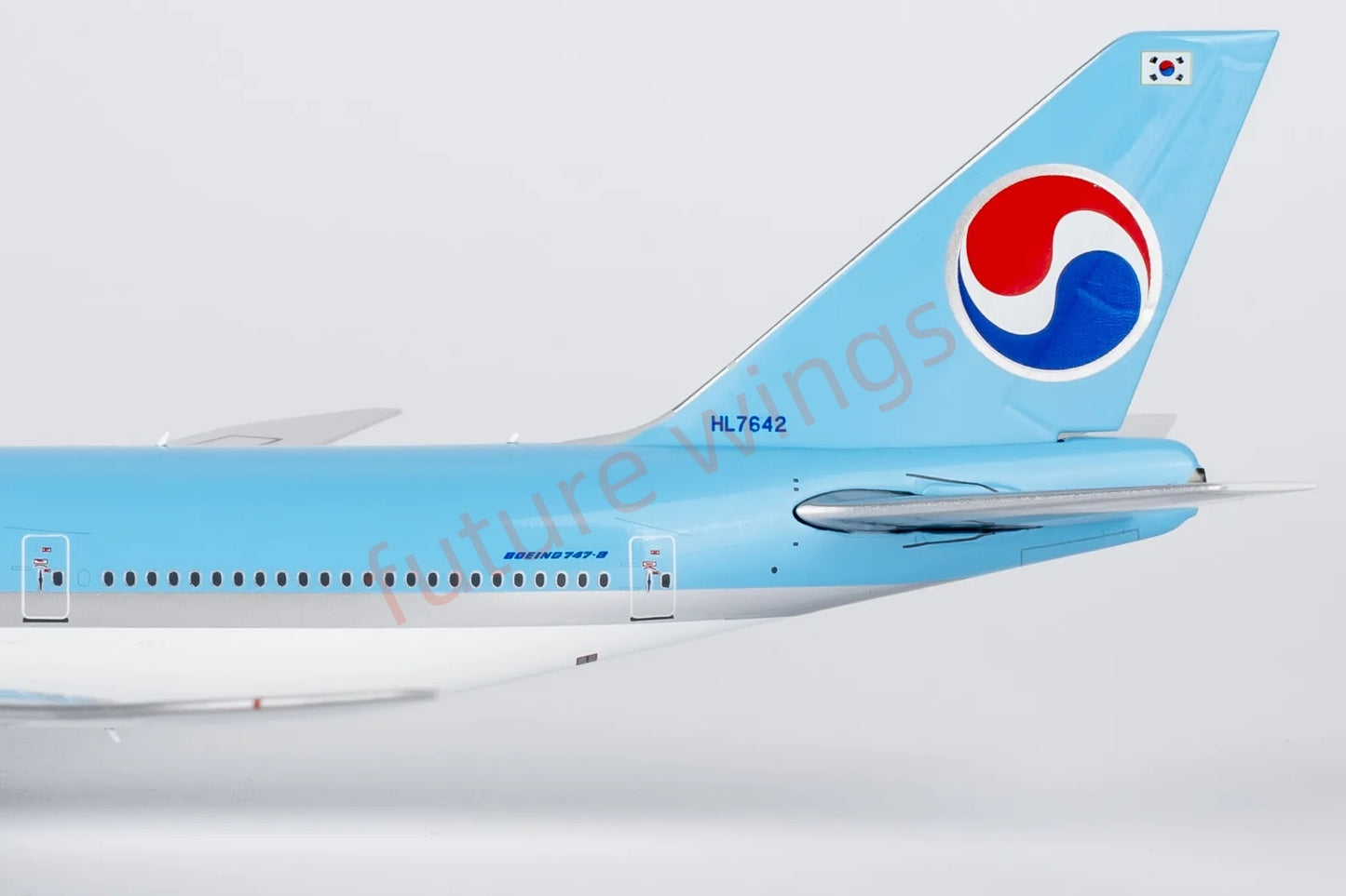 1:400 NG Models NG78038 Korean Air B747-8 HL7642 Aircraft Model+Free Tractor