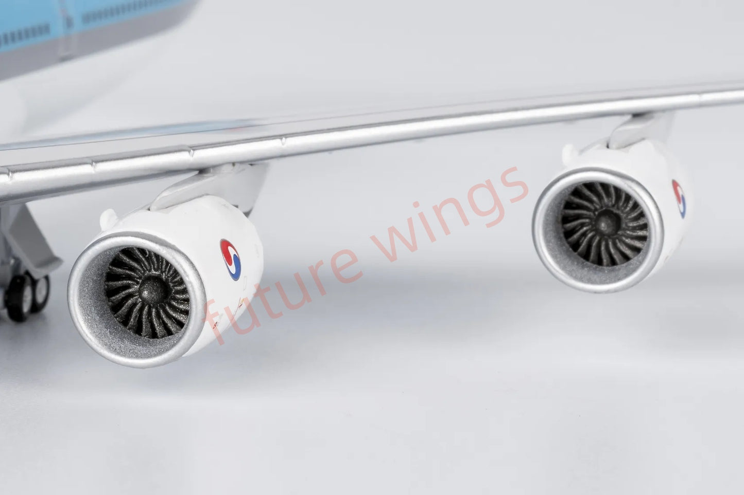 1:400 NG Models NG78038 Korean Air B747-8 HL7642 Aircraft Model+Free Tractor