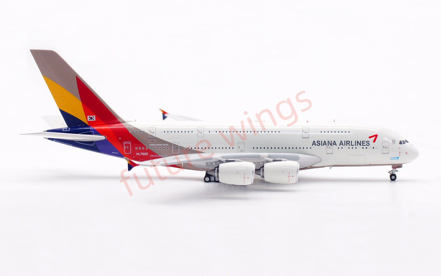 1:400 Aviation400 Asiana Airlines A380 HL7625 Aircraft Model Free Tractor+Stand