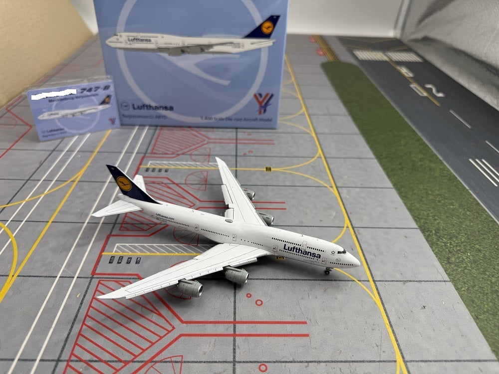 1:400 YY Wings Lufthansa Airlines Boeing B747-8 D-ABYD/D-ABYI/D-ABYM/D-ABYP Aircraft Model+Free Tractor