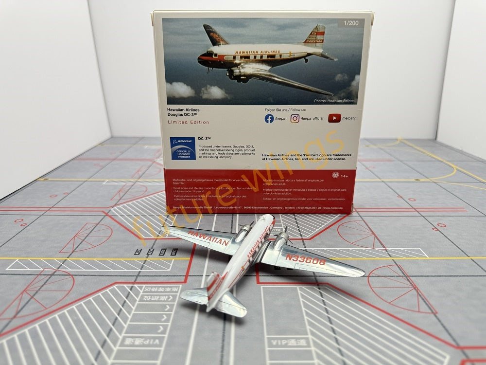 1:200 Herpa Wings 572613 Hawaiian Airlines Douglas DC-3 N33608 Diecast Aircraft Model