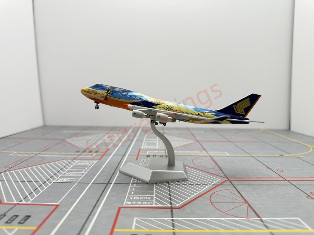 1:400 HX Models Singapore Airlines B747-400 9V-SPL/9V-SPK Aircraft Model With Stand+Free Tractor