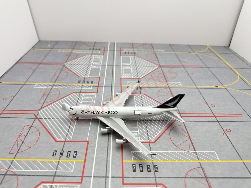 1:400 YY Wings Cathay Pacific Cargo B747-400F B-LID Aircraft Model+Free Tractor