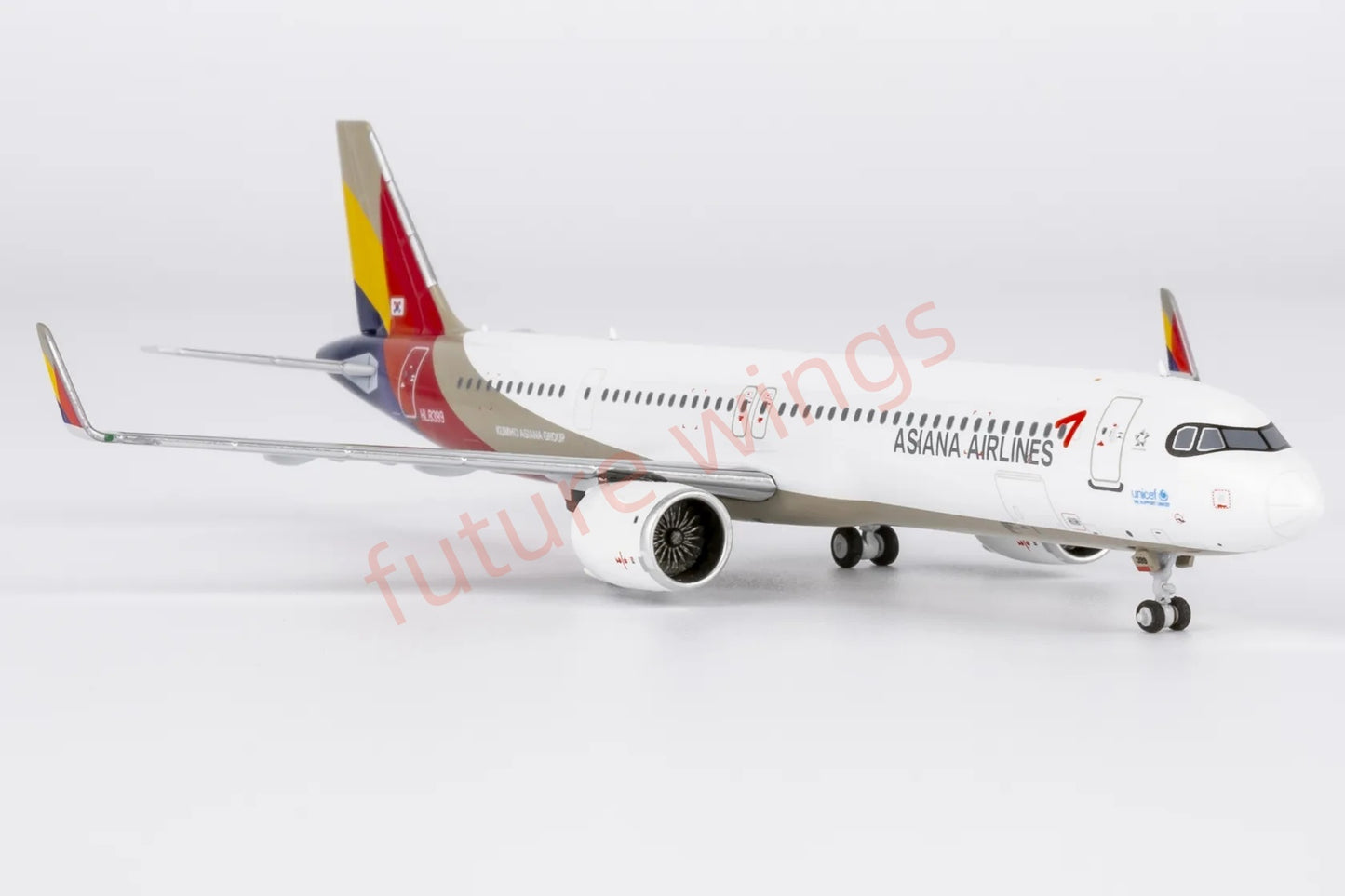 1:400 NG Models NG13128 Asiana Airlines A321neo HL8399 Aircraft Model+Free Tractor
