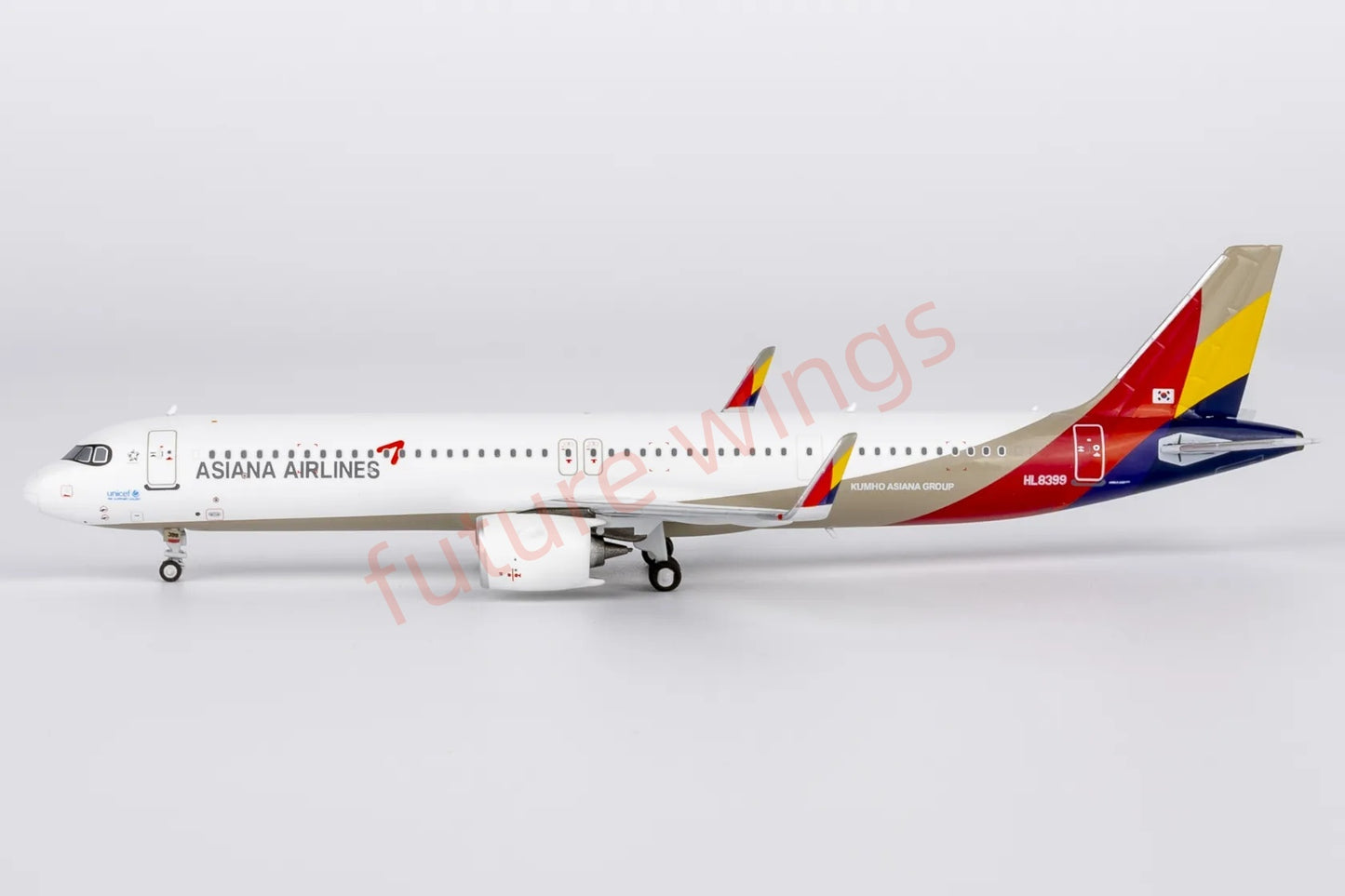 1:400 NG Models NG13128 Asiana Airlines A321neo HL8399 Aircraft Model+Free Tractor