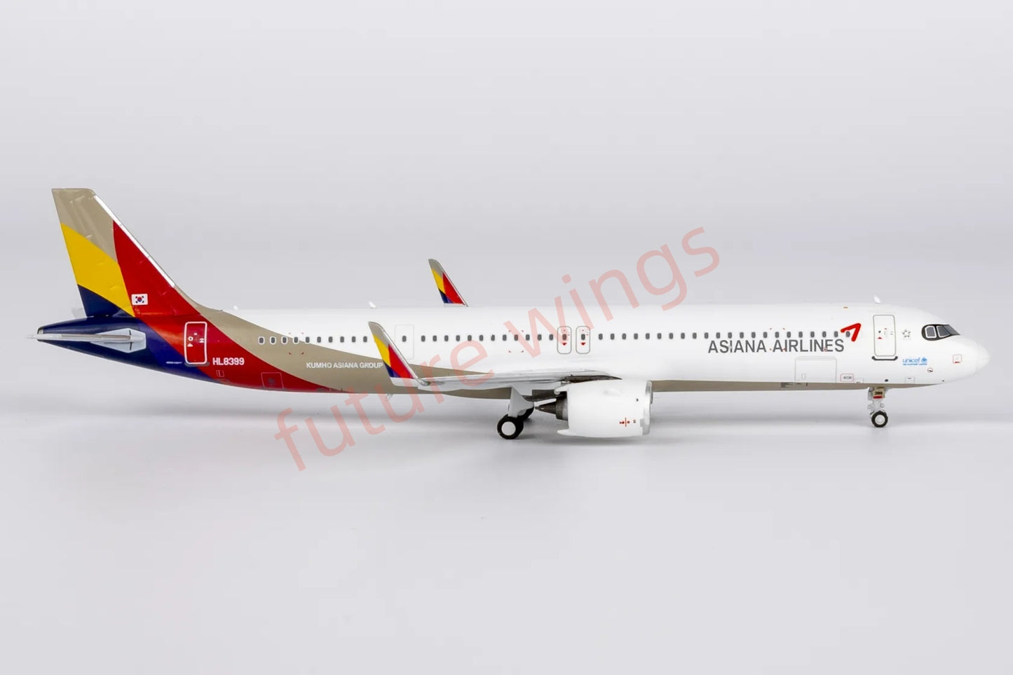 1:400 NG Models NG13128 Asiana Airlines A321neo HL8399 Aircraft Model+Free Tractor