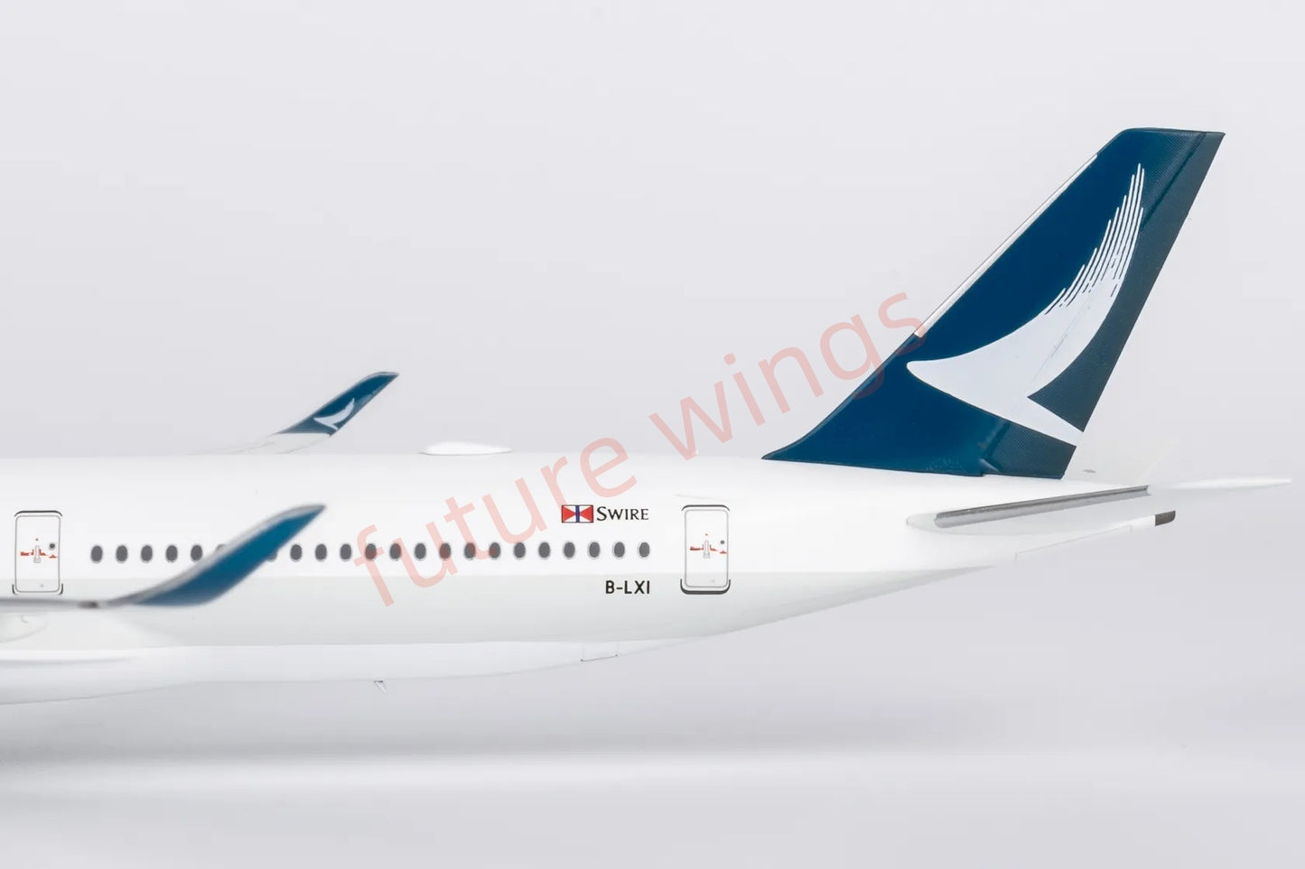 1:400 NG Models NG57021 Cathay Pacific A350-1000 B-LXI Aircraft Model+Free Tractor