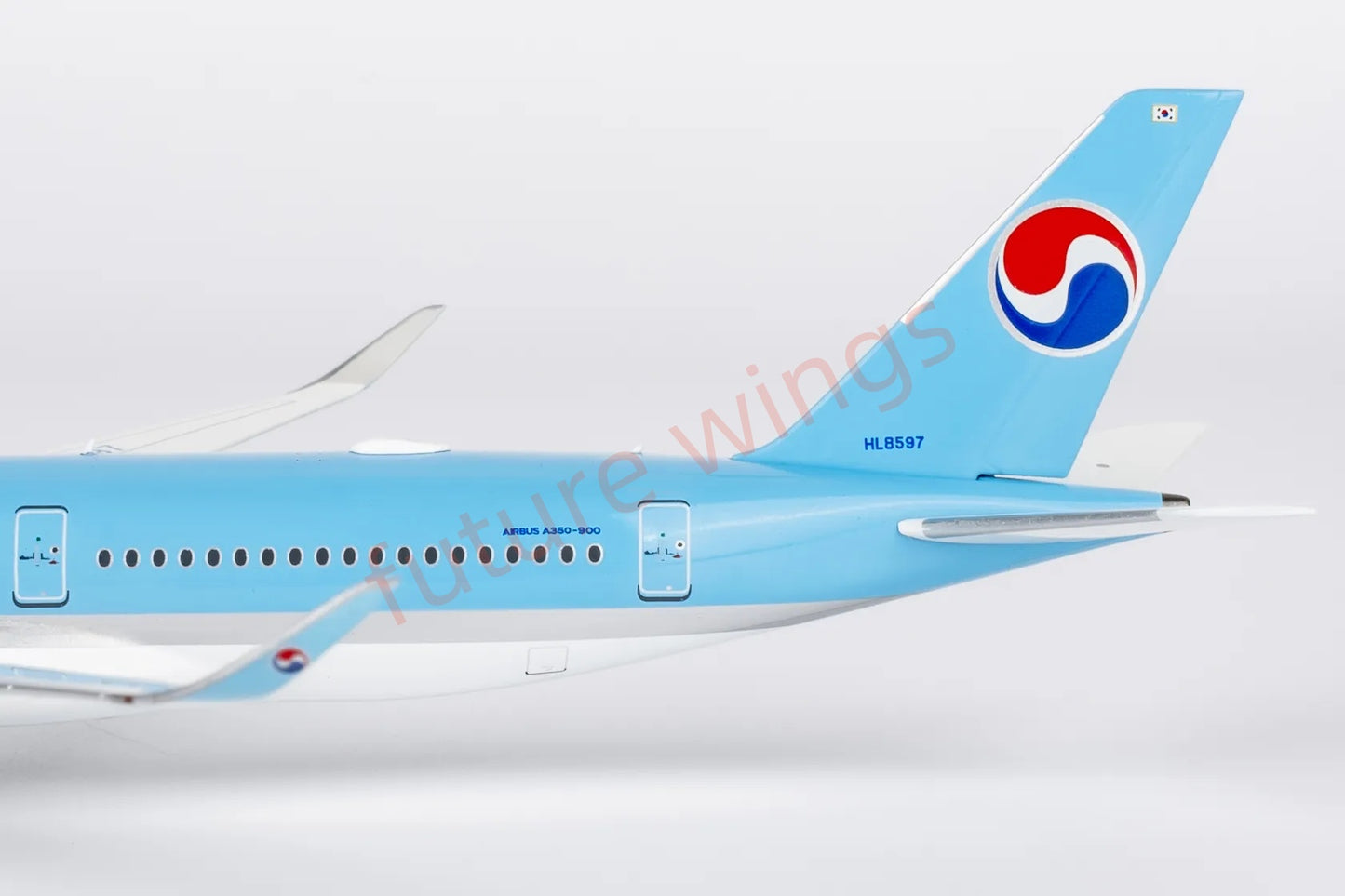1:400 NG Models NG39103 Korean Air A350-900 HL8597 Aircraft Model+Free Tractor