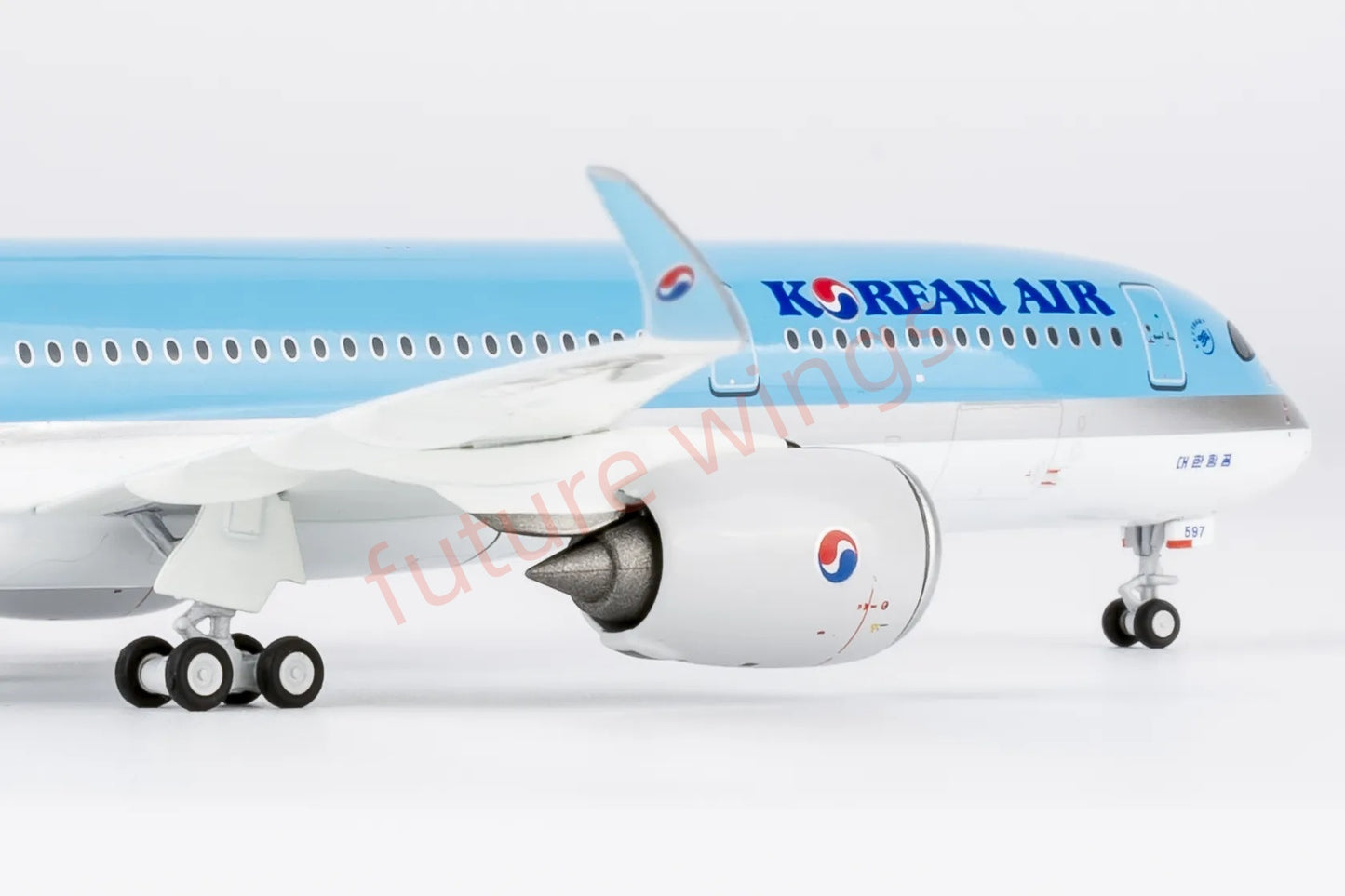 1:400 NG Models NG39103 Korean Air A350-900 HL8597 Aircraft Model+Free Tractor
