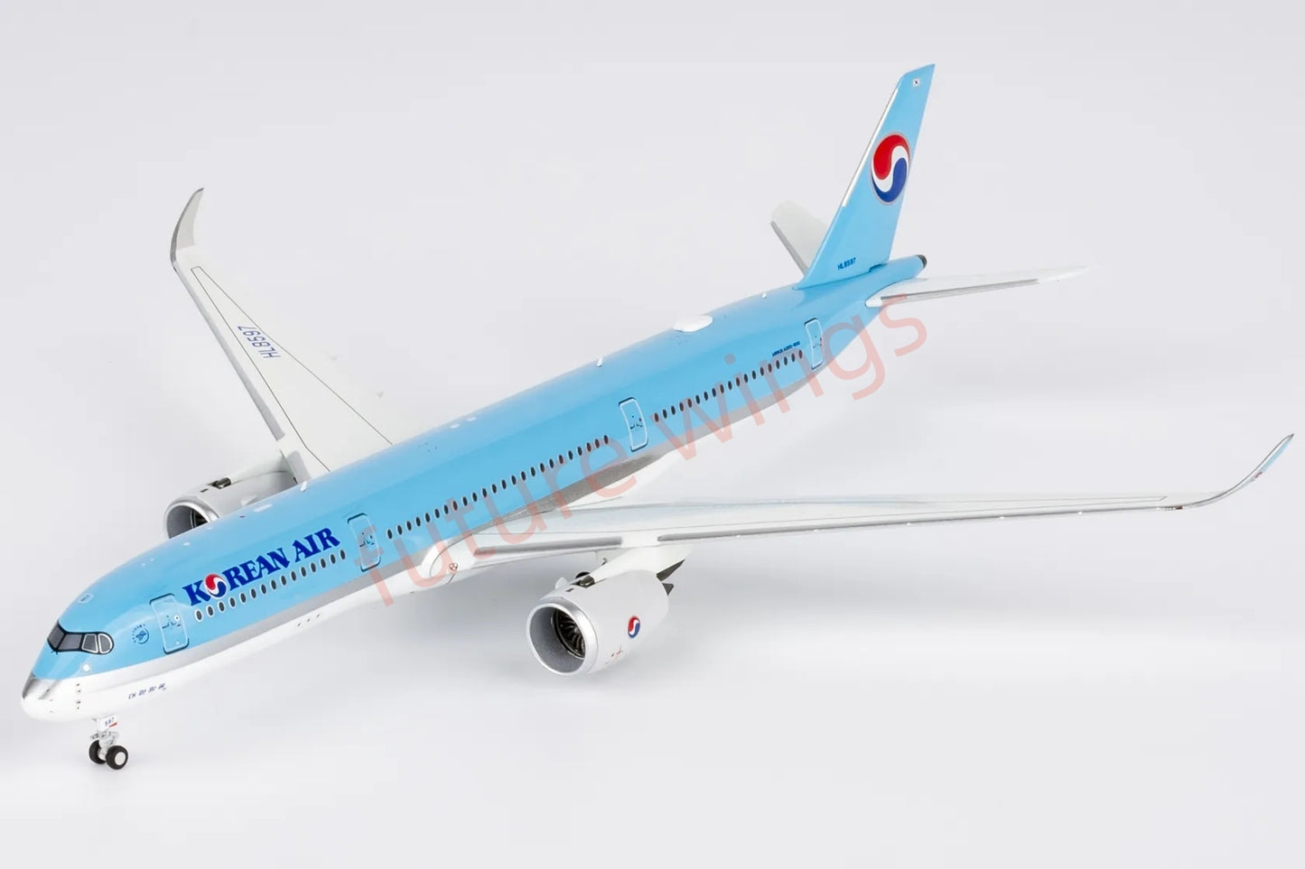 1:400 NG Models NG39103 Korean Air A350-900 HL8597 Aircraft Model+Free Tractor