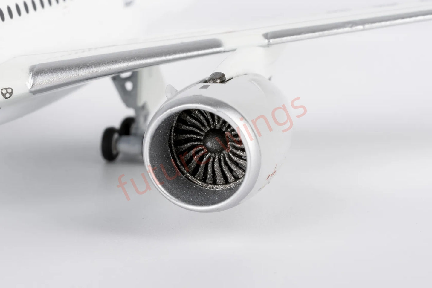 1:400 NG Models NG39107 China Eastern A350-900 B-323H "the 1st A350 for CN"Aircraft Model+Free Tractor