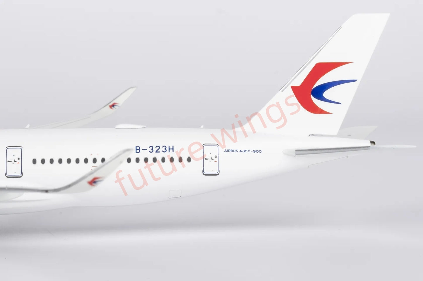 1:400 NG Models NG39107 China Eastern A350-900 B-323H "the 1st A350 for CN"Aircraft Model+Free Tractor