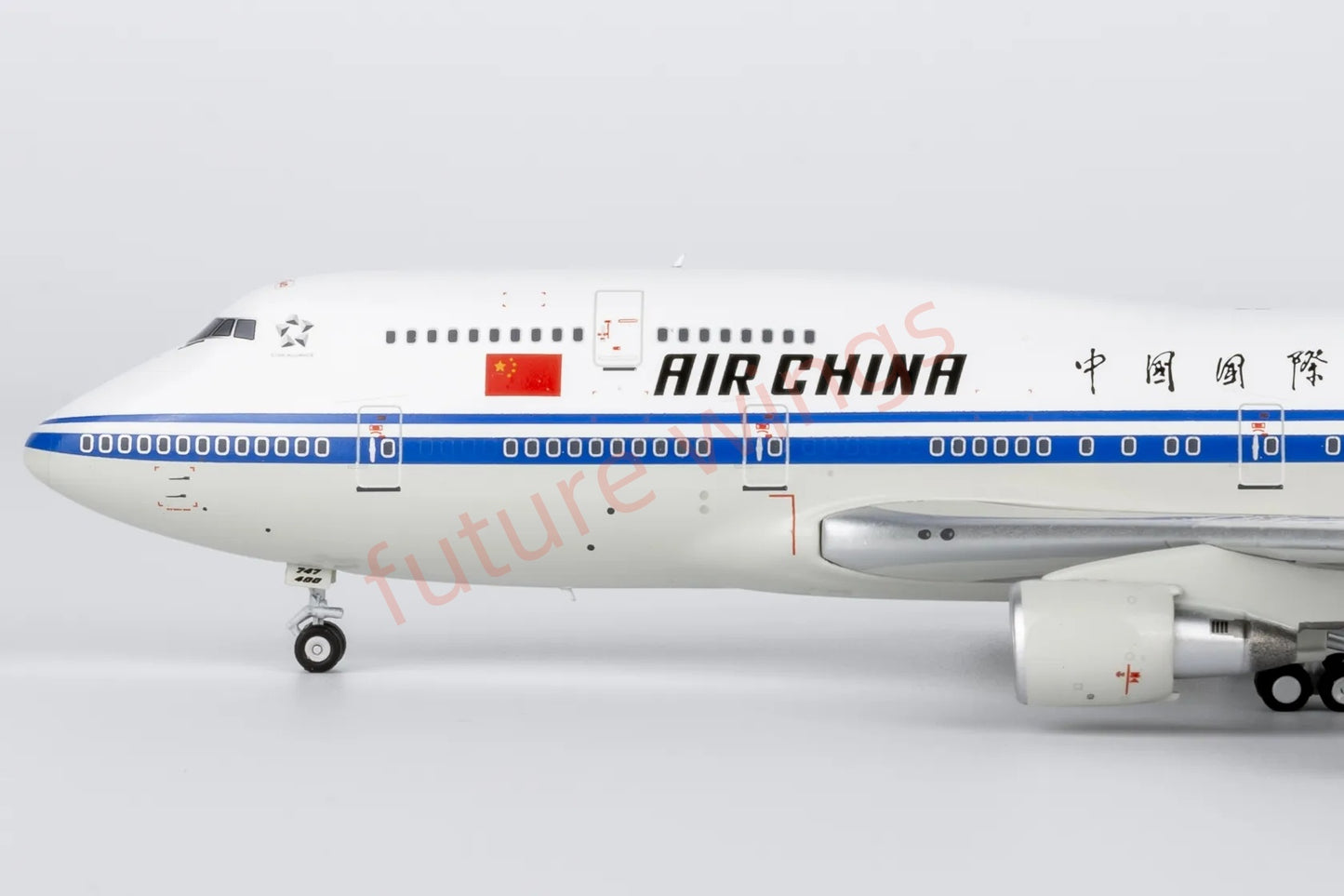 1:400 NG Models NG04006 Air China B747-400 B-2472 Aircraft Model+Free Tractor