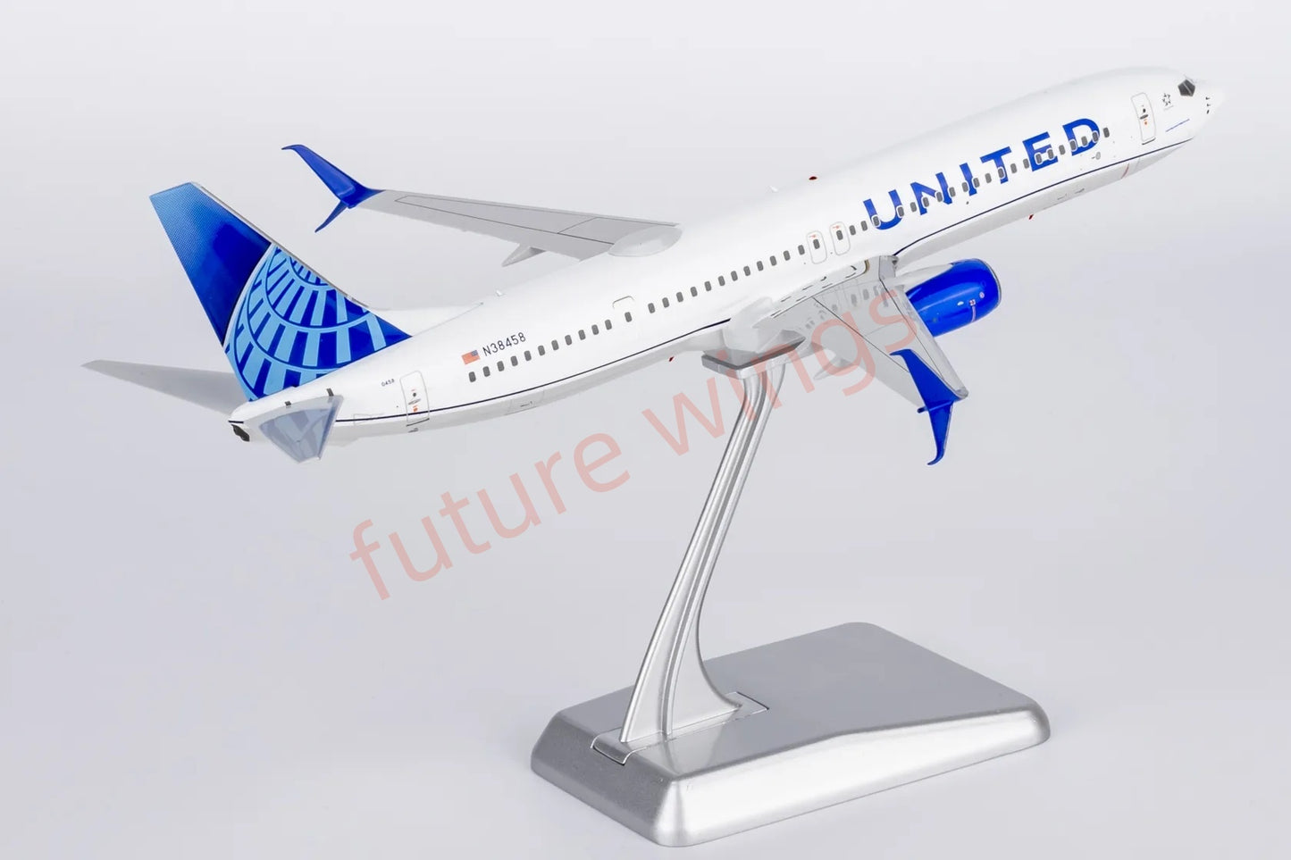 1:200 NG Models NG09003 United Airlines B737-900ER N38458 Aircraft Model