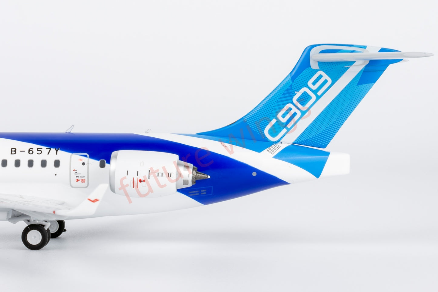 1:200 NG Models NG20127 COMAC Express C909(ARJ21-700) B-657Y Aircraft Model
