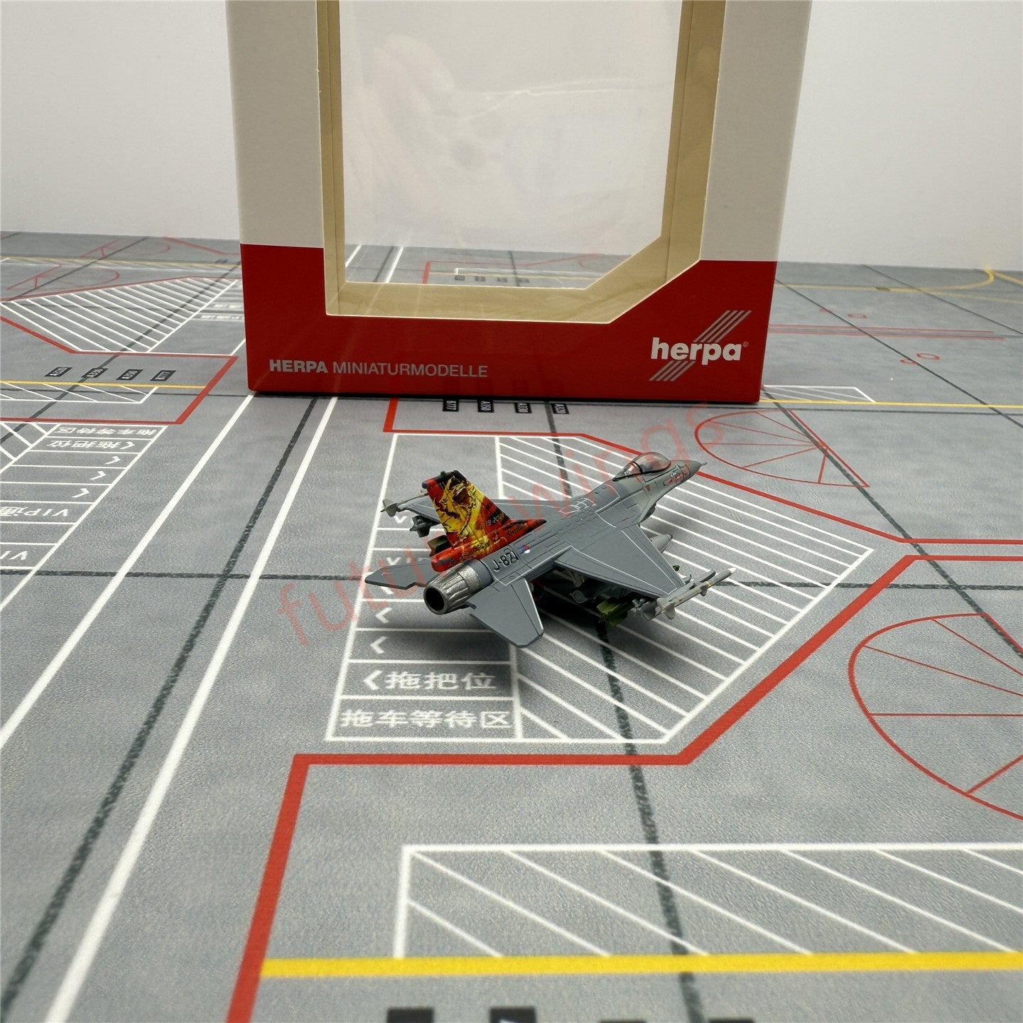 1:200 Herpa Wings 571678 Royal Netherlands Air Force F-16AM J-871 Diecast Aircraft Model