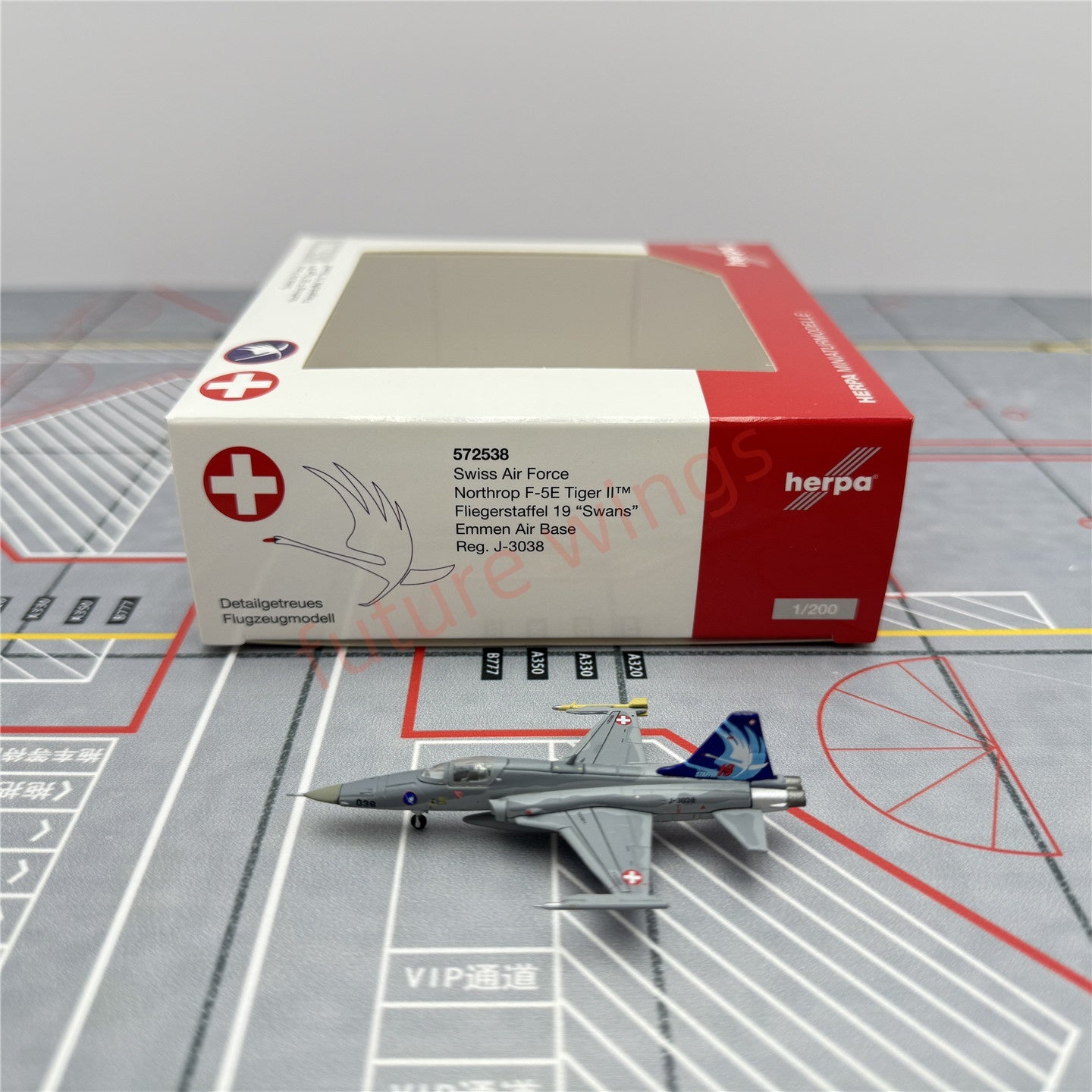 1:200 Herpa Wings Swiss Air Force F-5E J-3038(572538) J-3033(572521)Diecast Aircraft Model