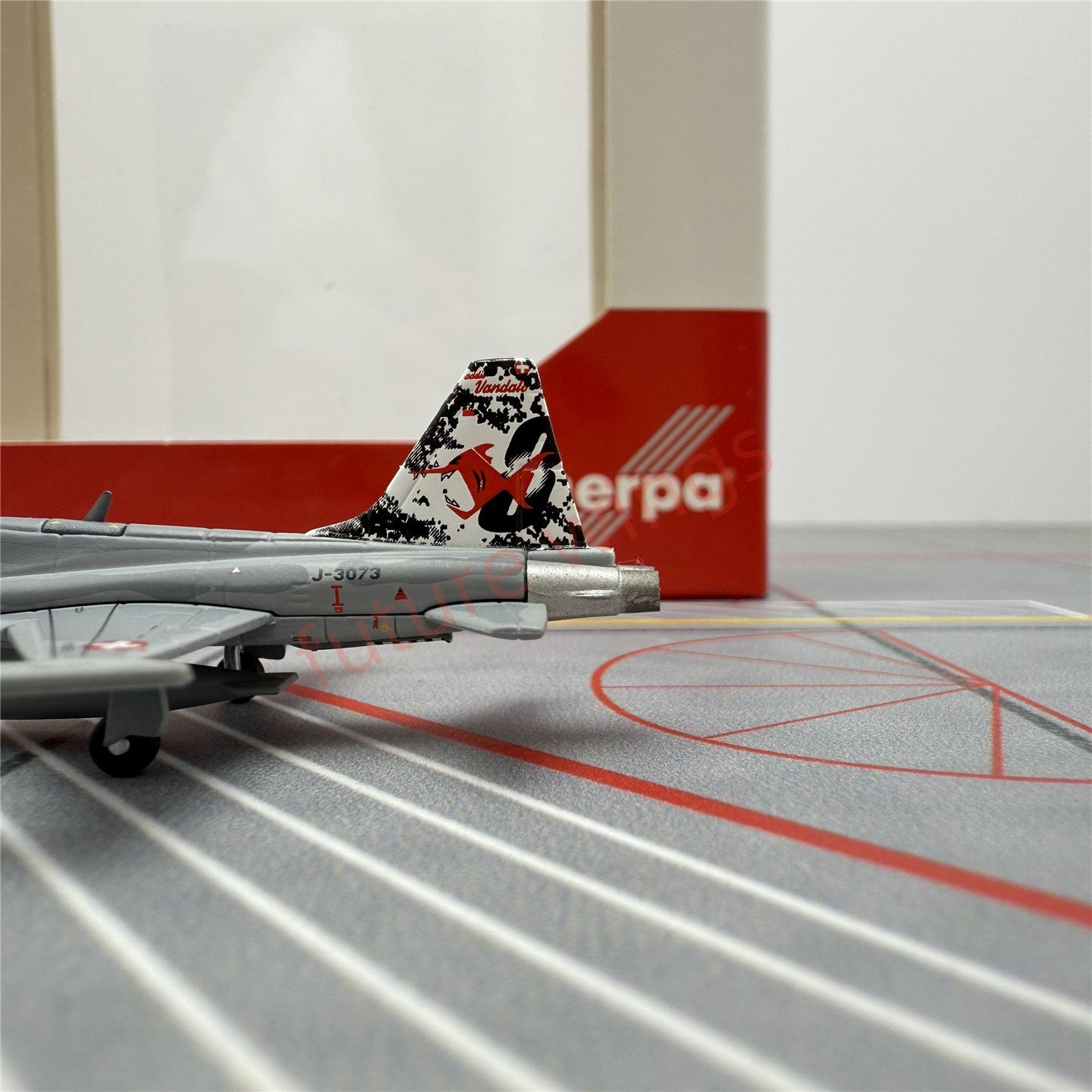 1:200 Herpa Wings Swiss Air Force F-5E J-3038(572538) J-3033(572521)Diecast Aircraft Model