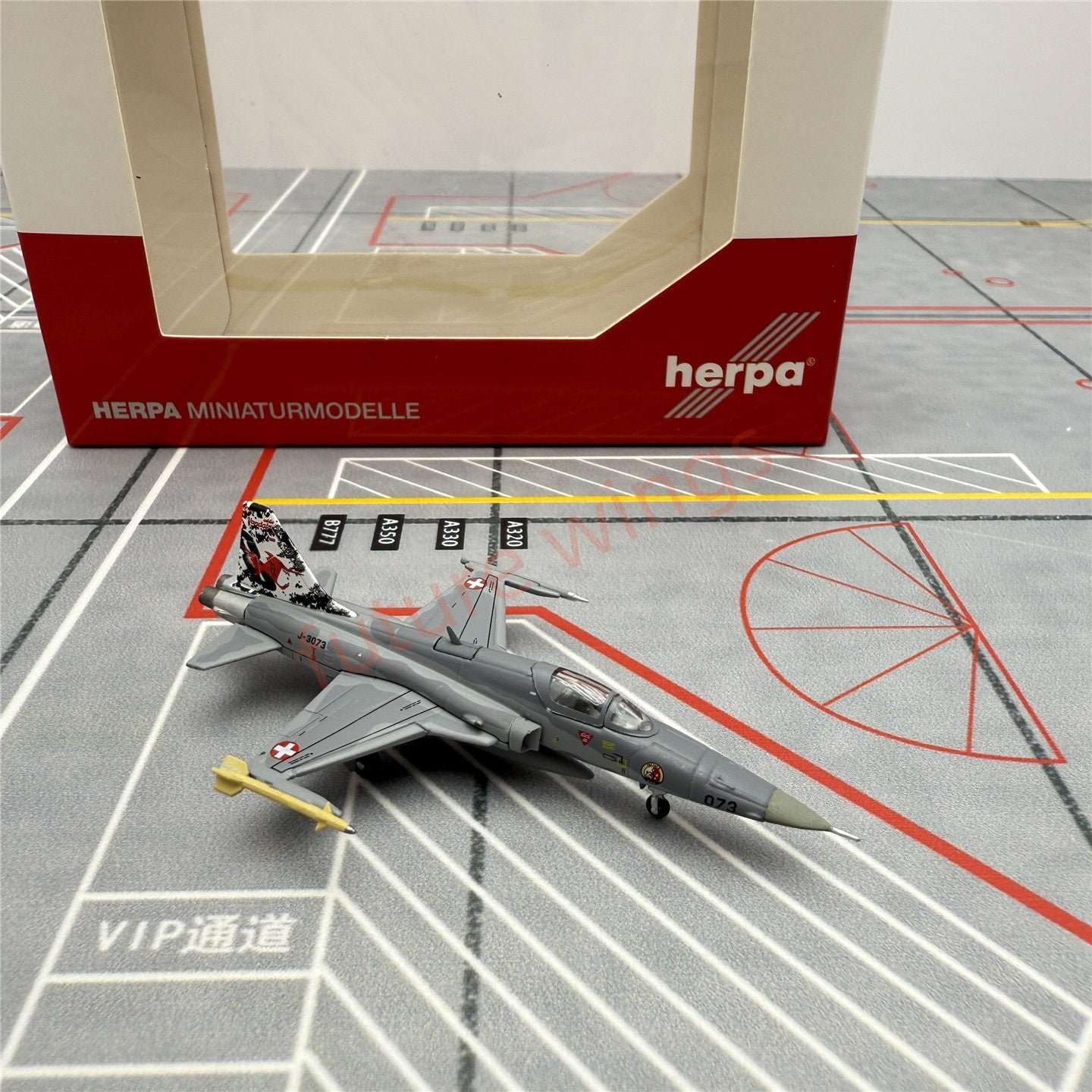 1:200 Herpa Wings Swiss Air Force F-5E J-3038(572538) J-3033(572521)Diecast Aircraft Model