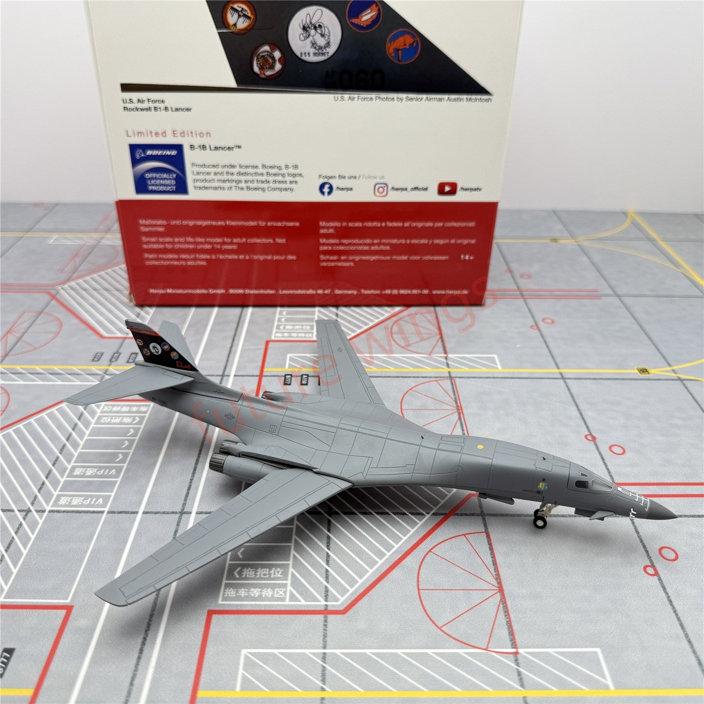 1:200 Herpa Wings 572903 USAF Rockwell B-1B Lancer 85-0060