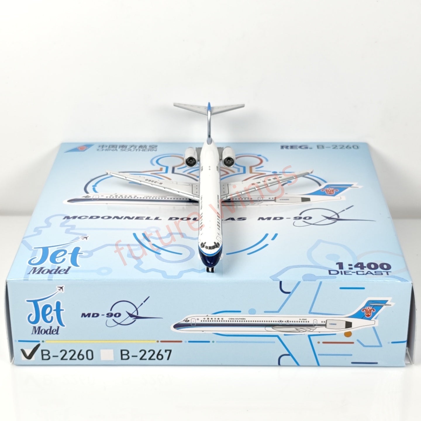 1:400 Jet Model China Southern Airlines MD-90 B-2260 B-2267 Aircraft Model+Free Tractor