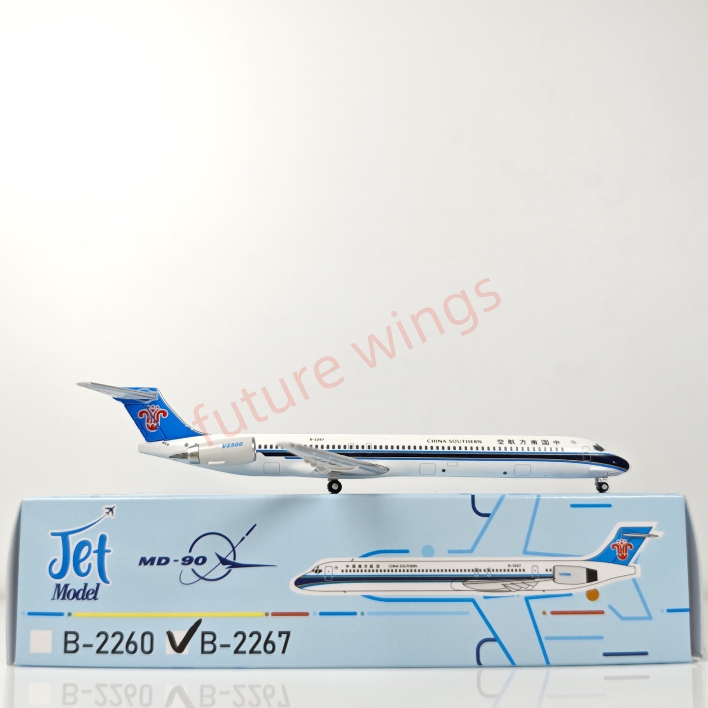 1:400 Jet Model China Southern Airlines MD-90 B-2260 B-2267 Aircraft Model+Free Tractor