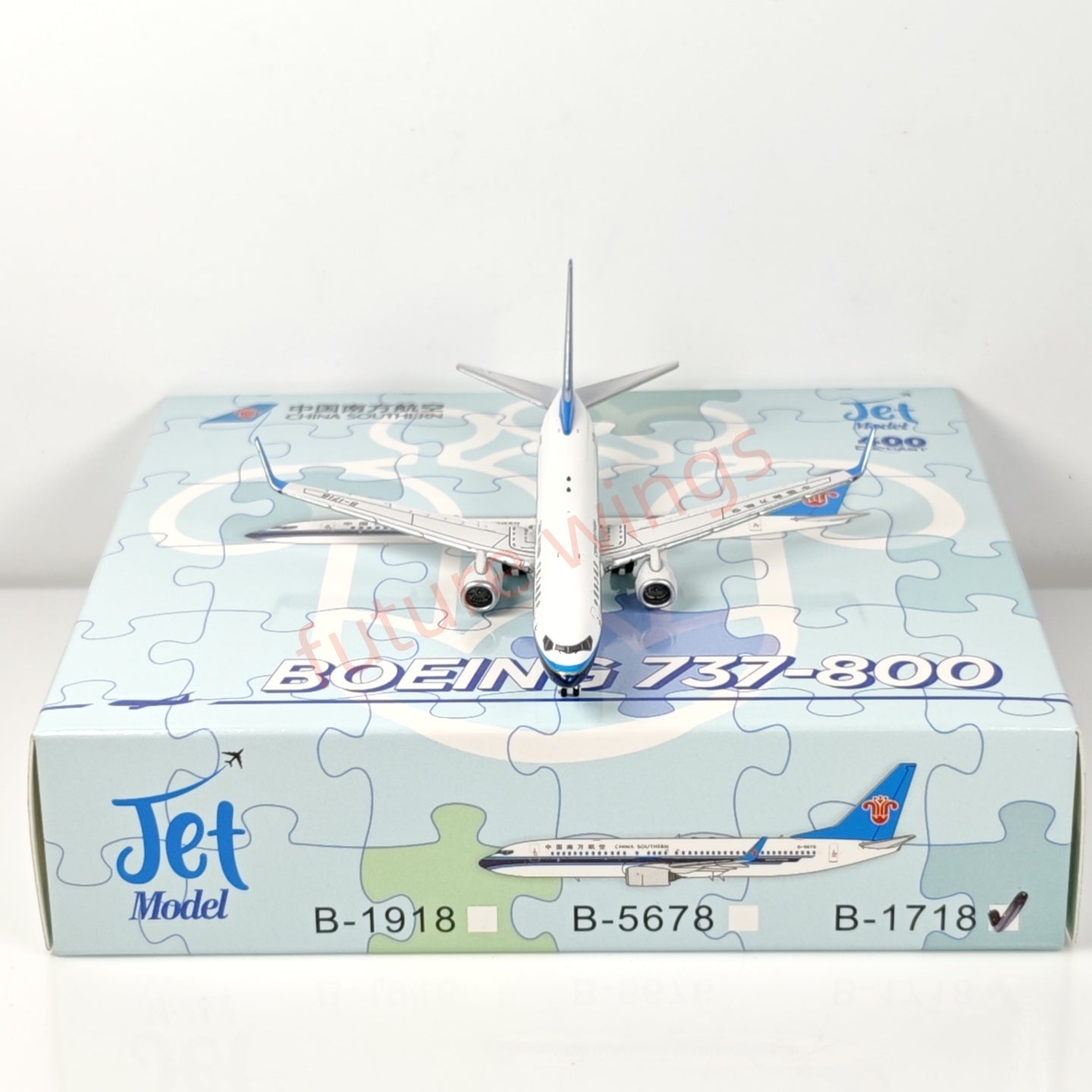 1:400 Jet Model China Southern Airlines B737-800 B-1718 B-1918 B-5678 Aircraft Model+Free Tractor