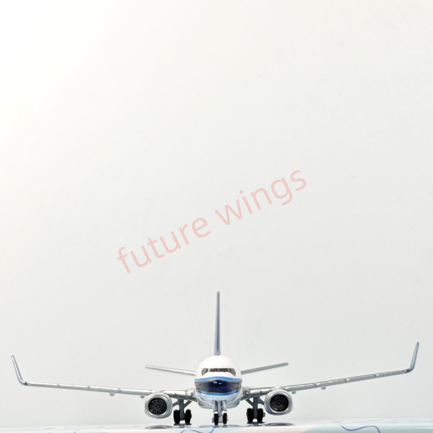 1:400 Jet Model China Southern Airlines B737-800 B-1718 B-1918 B-5678 Aircraft Model+Free Tractor