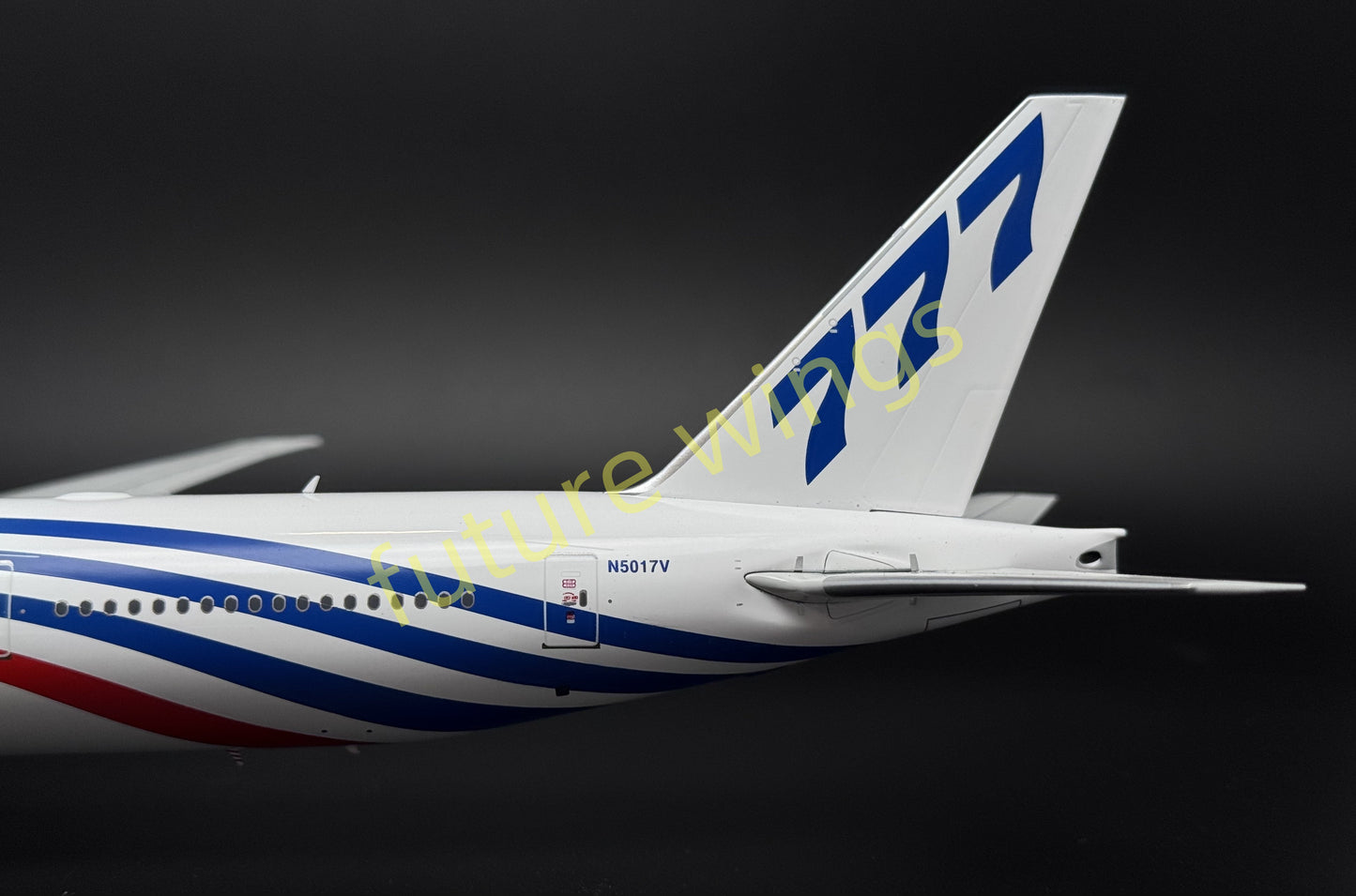1:200 InFlight200* Boeing House Color B777-300ER N5017V Aircraft Model