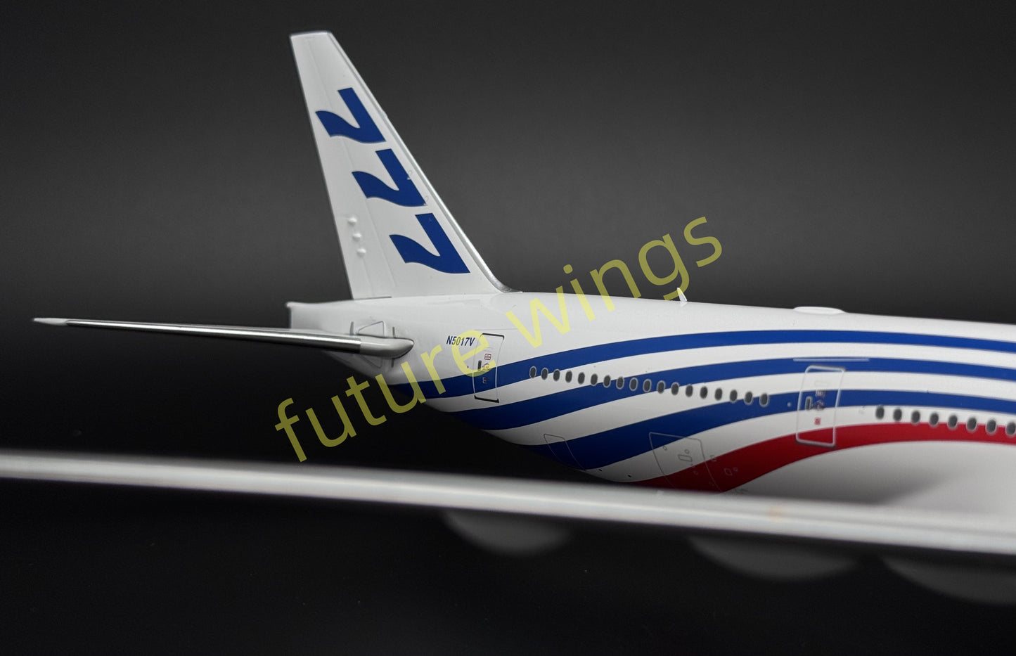 1:200 InFlight200* Boeing House Color B777-300ER N5017V Aircraft Model