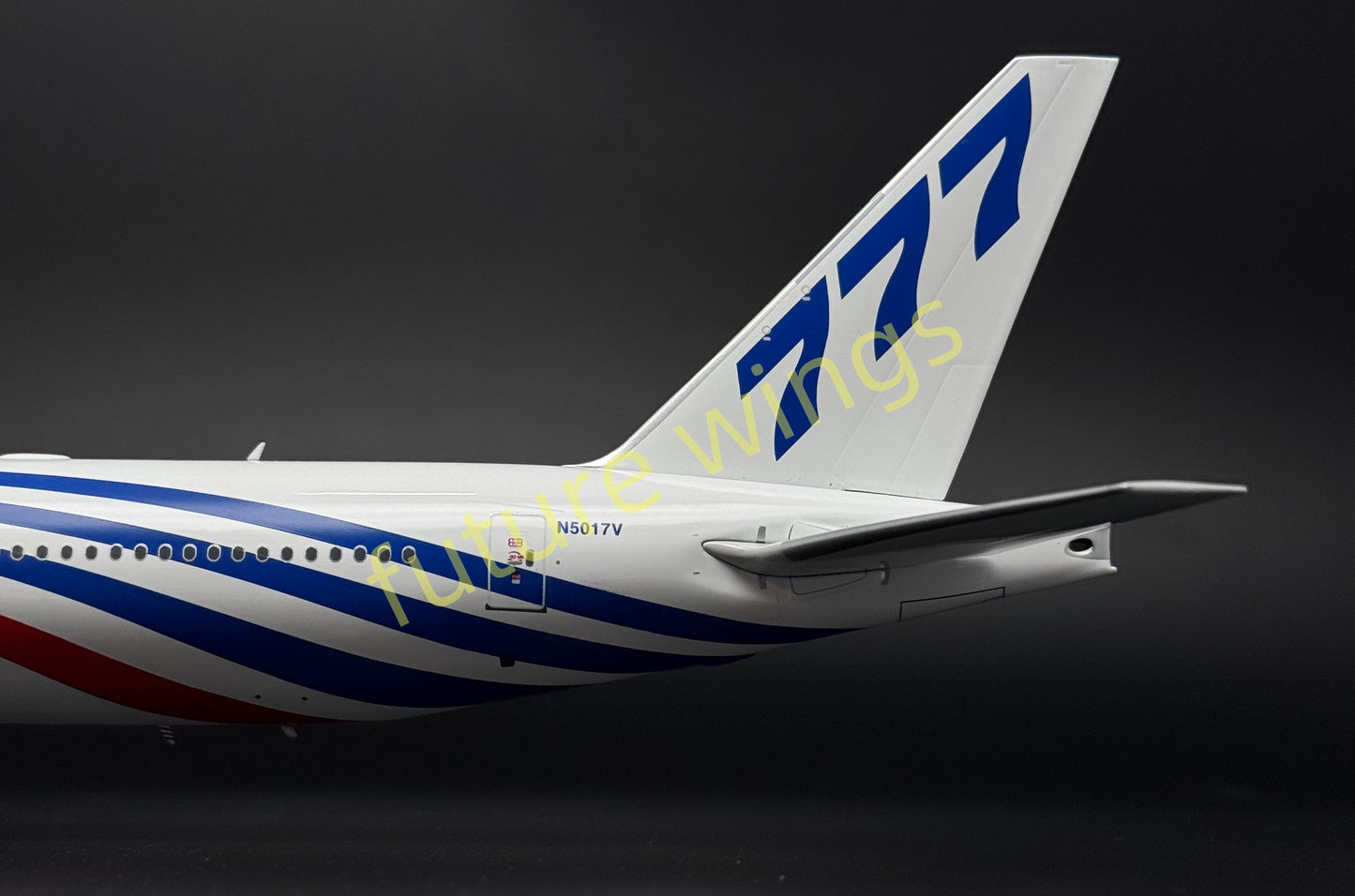 1:200 InFlight200* Boeing House Color B777-300ER N5017V Aircraft Model