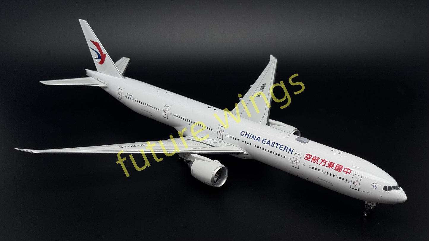 1:200 InFlight200* China Eastern Airlines B777-300ER B-2025 Aircraft Model
