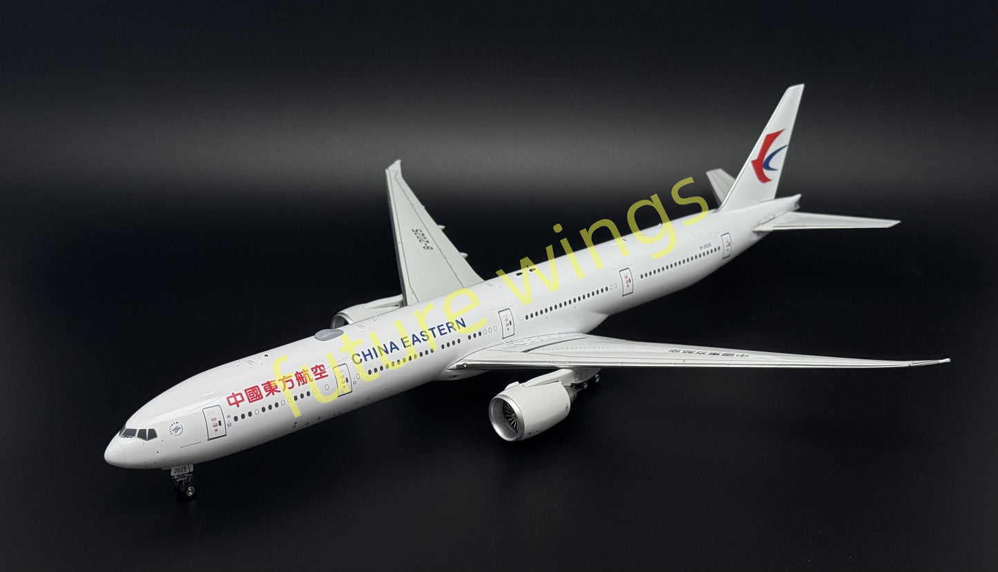 1:200 InFlight200* China Eastern Airlines B777-300ER B-2025 Aircraft Model
