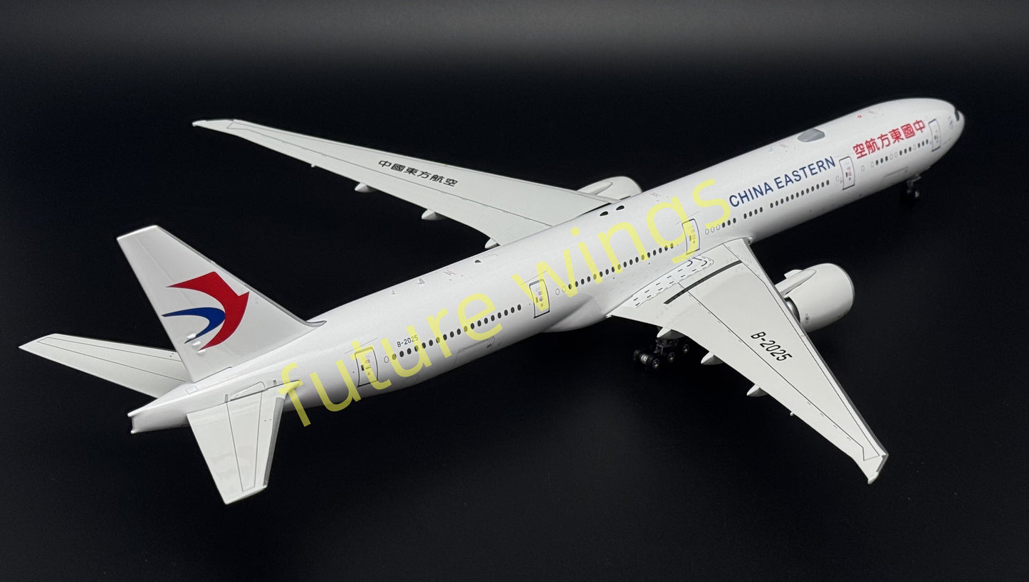 1:200 InFlight200* China Eastern Airlines B777-300ER B-2025 Aircraft Model
