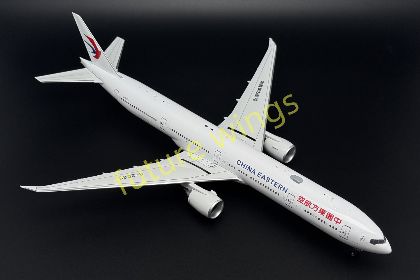 1:200 InFlight200* China Eastern Airlines B777-300ER B-2025 Aircraft Model