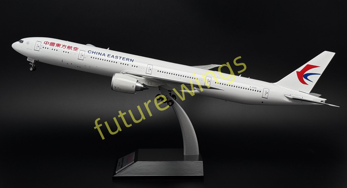 1:200 InFlight200* China Eastern Airlines B777-300ER B-2025 Aircraft Model