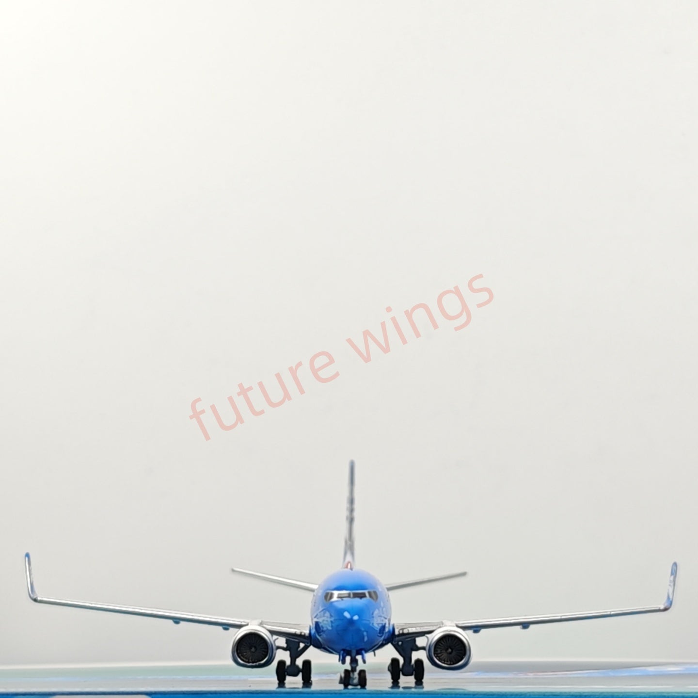 1:400 AeroPolaris Suparna Airlines B737-800 B-5685 Aircraft Model+Free Tractor