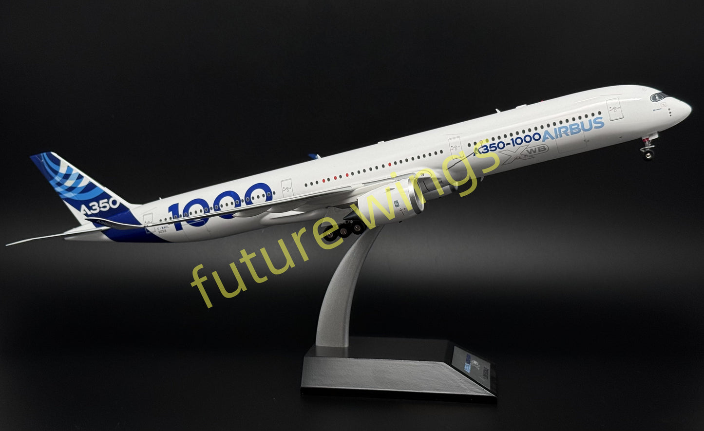 1:200 InFlight200* Boeing House Color A350-1000 F-WMIL "First Flight" Aircraft Model