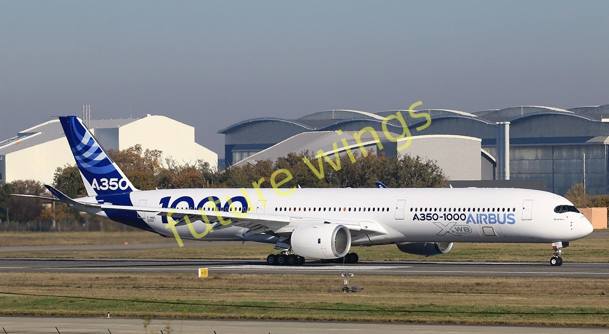 1:200 InFlight200* Boeing House Color A350-1000 F-WMIL "First Flight" Aircraft Model