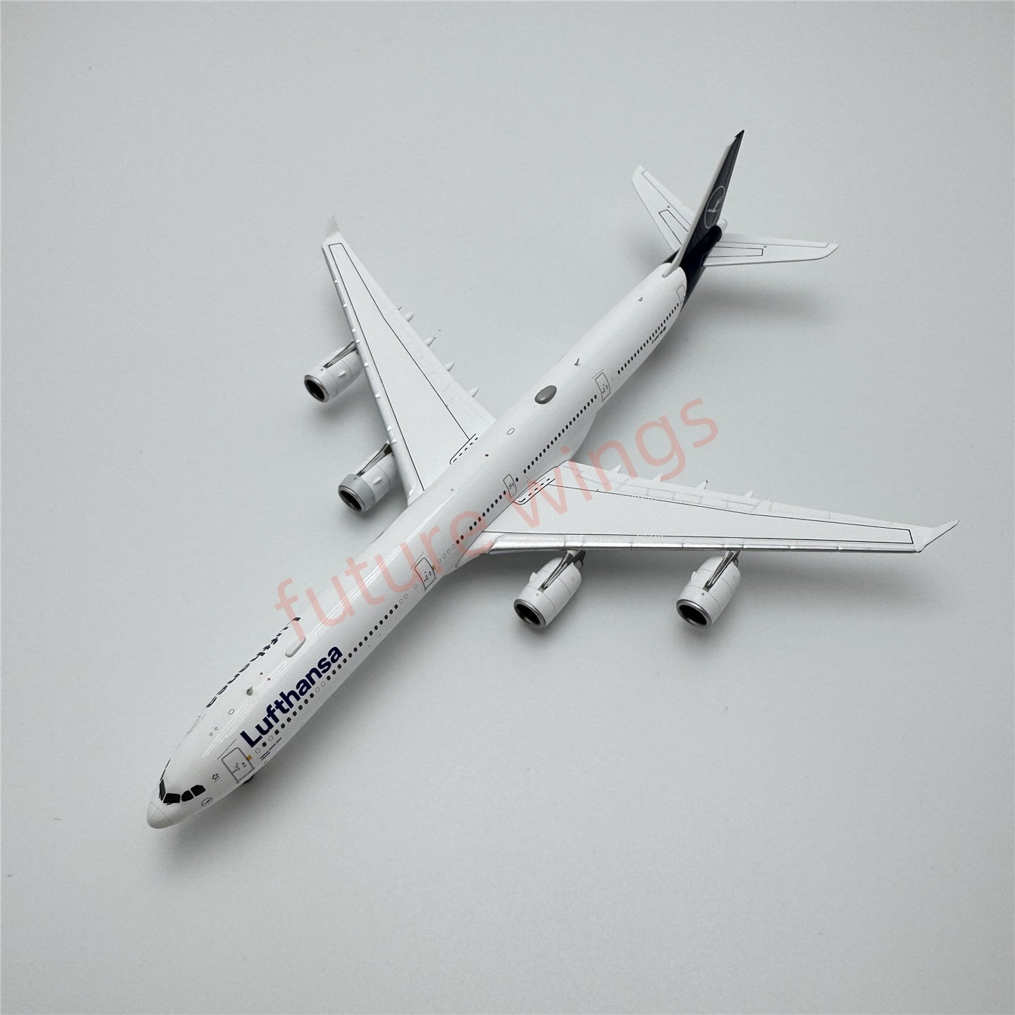 1:400 YY Wings Lufthansa Airlines A340-600 D-AIHF/D-AIHK Aircraft Model+Free Tractor