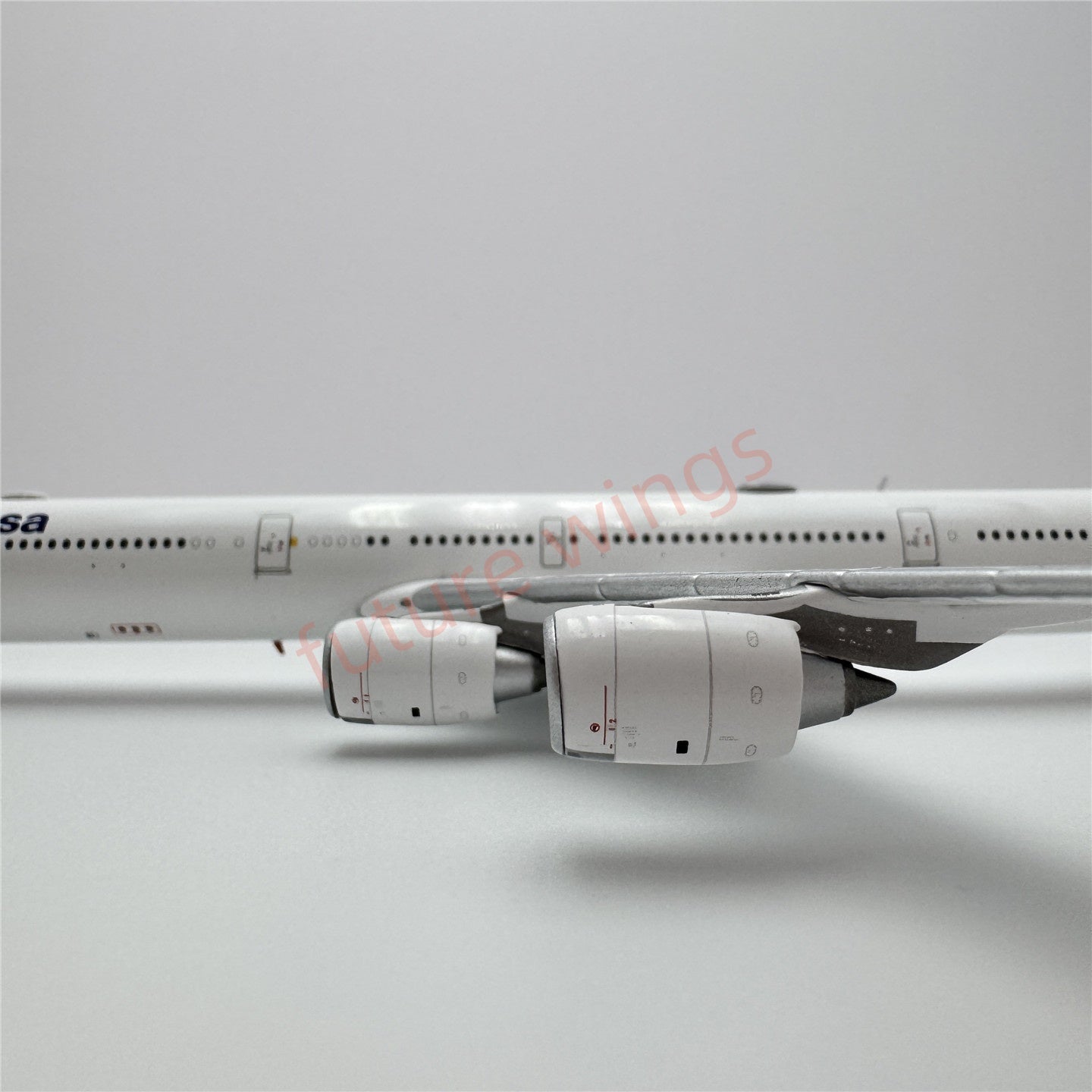 1:400 YY Wings Lufthansa Airlines A340-600 D-AIHF/D-AIHK Aircraft Model+Free Tractor