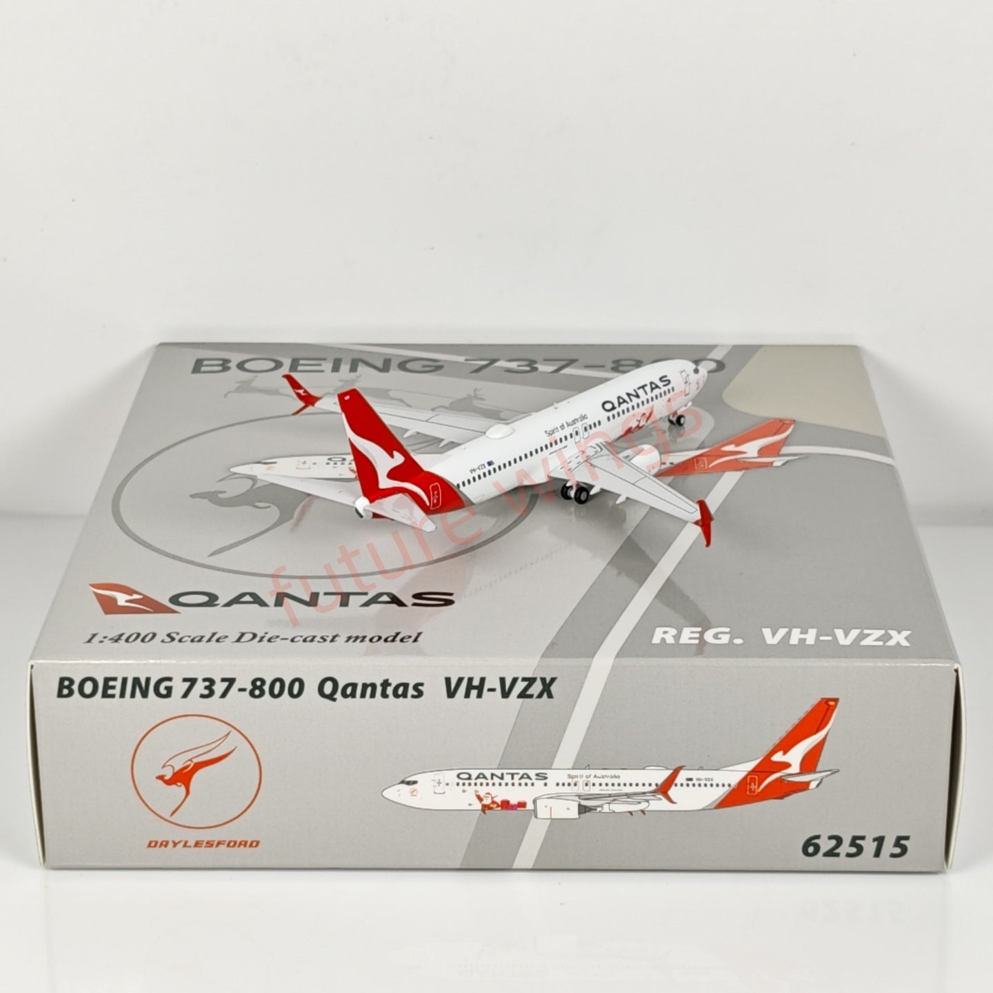1:400 PandaModel Qantas Airways B737-800 VH-VZX Aircraft Model+Free Tractor