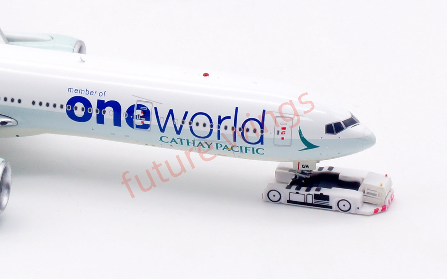 1:400 Aviation400 Cathay Pacific B777-300ER B-KQM Aircraft Model Free Tractor+Stand