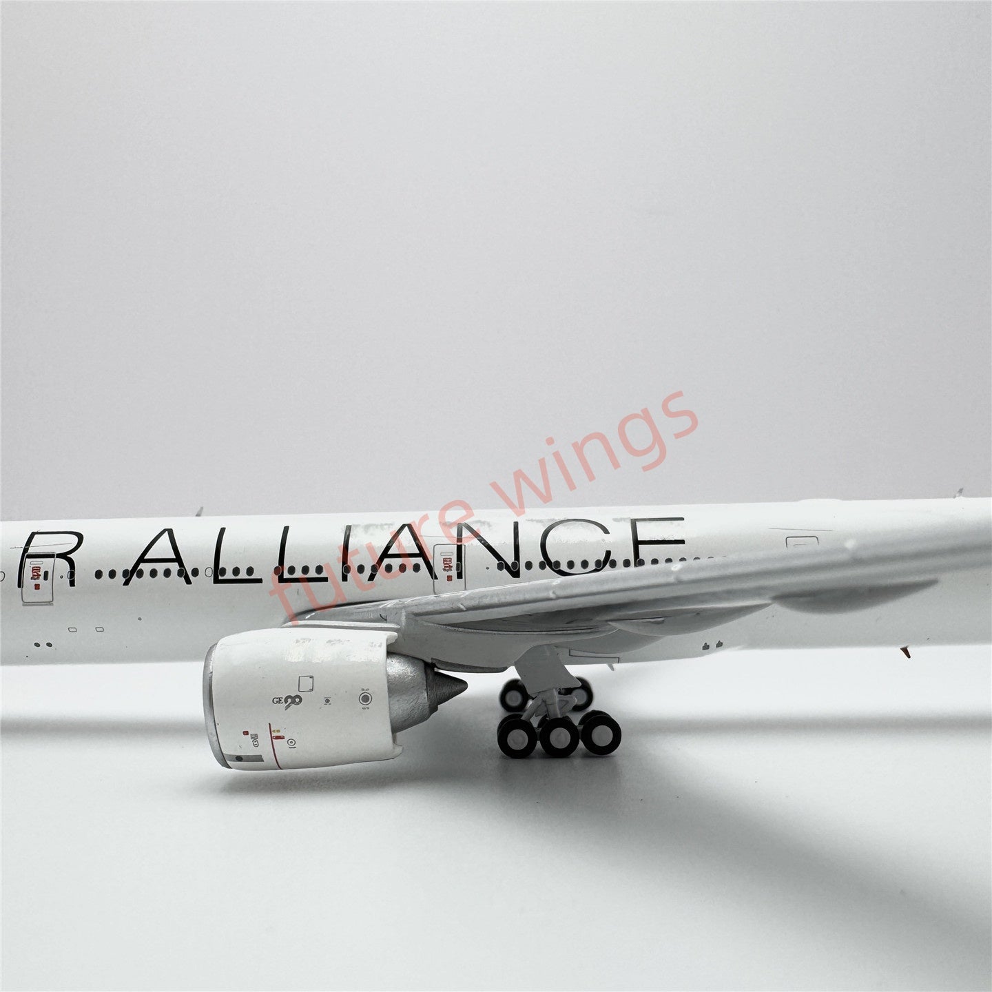1:400 Geministar EVA Air B777-300ER B-16715 B-16701 "STAR ALLIANCE" Aircraft Model+Free Tractor