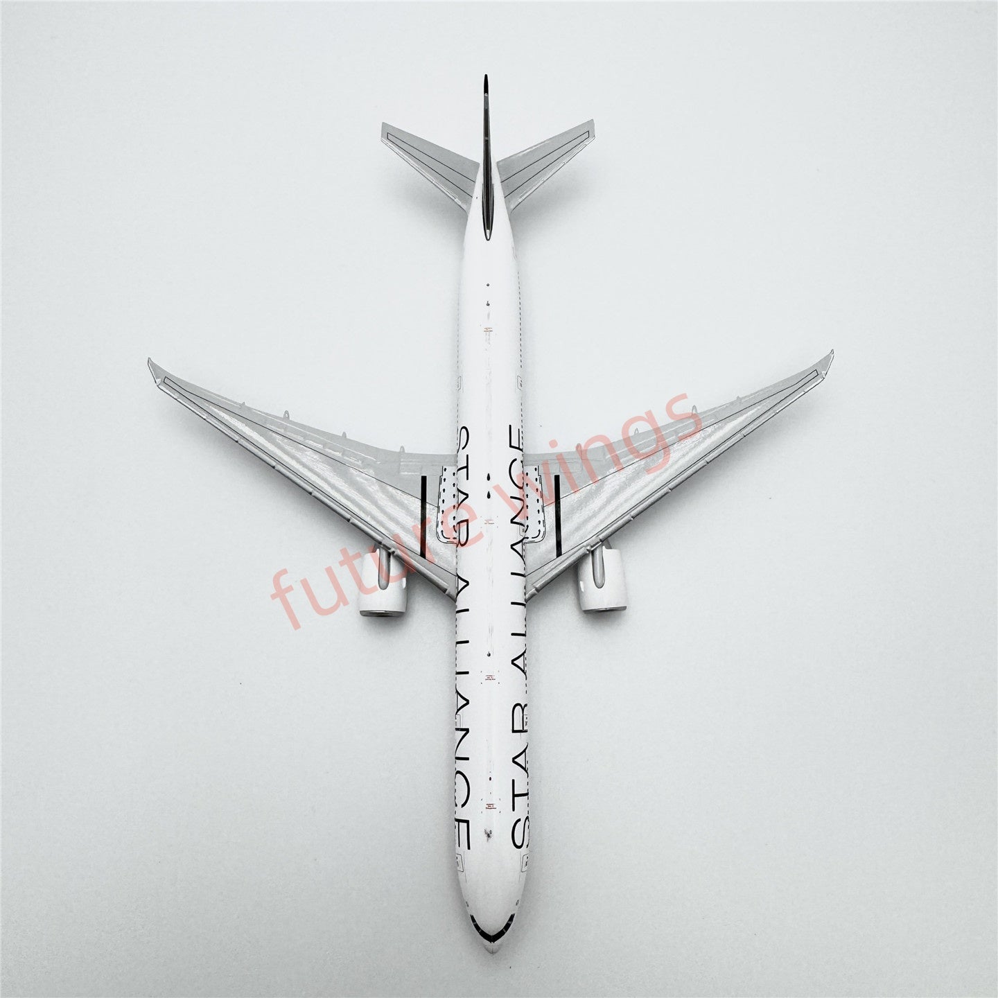 1:400 Geministar EVA Air B777-300ER B-16715 B-16701 "STAR ALLIANCE" Aircraft Model+Free Tractor
