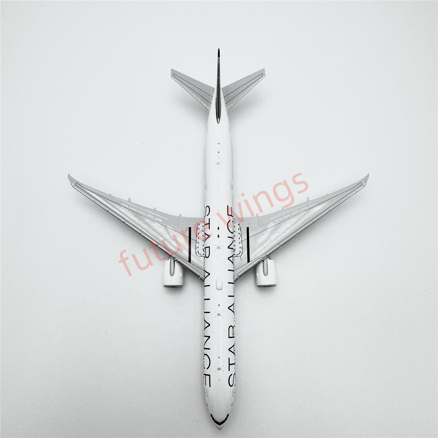 1:400 Geministar EVA Air B777-300ER B-16715 B-16701 "STAR ALLIANCE" Aircraft Model+Free Tractor