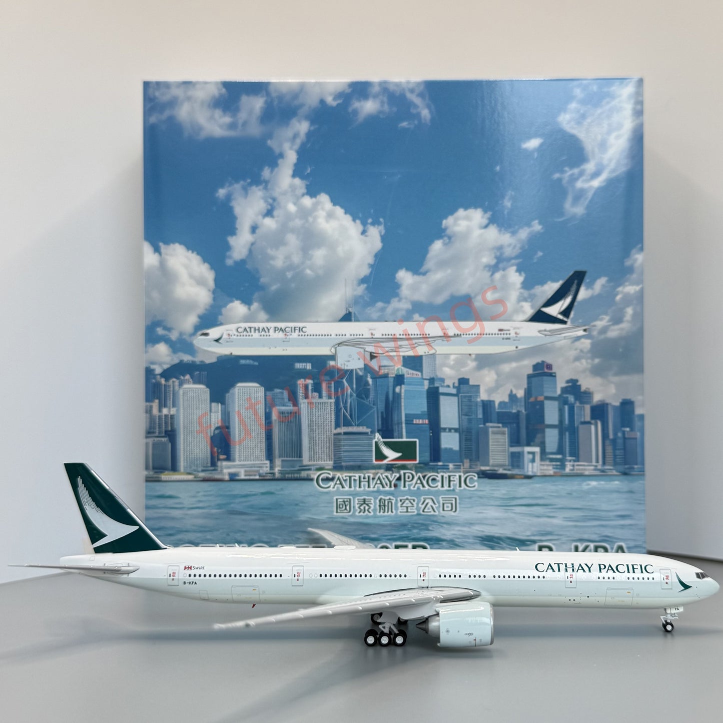 1:400 Geministar Cathay Pacific B777-300ER B-KPA Aircraft Model+Free Tractor