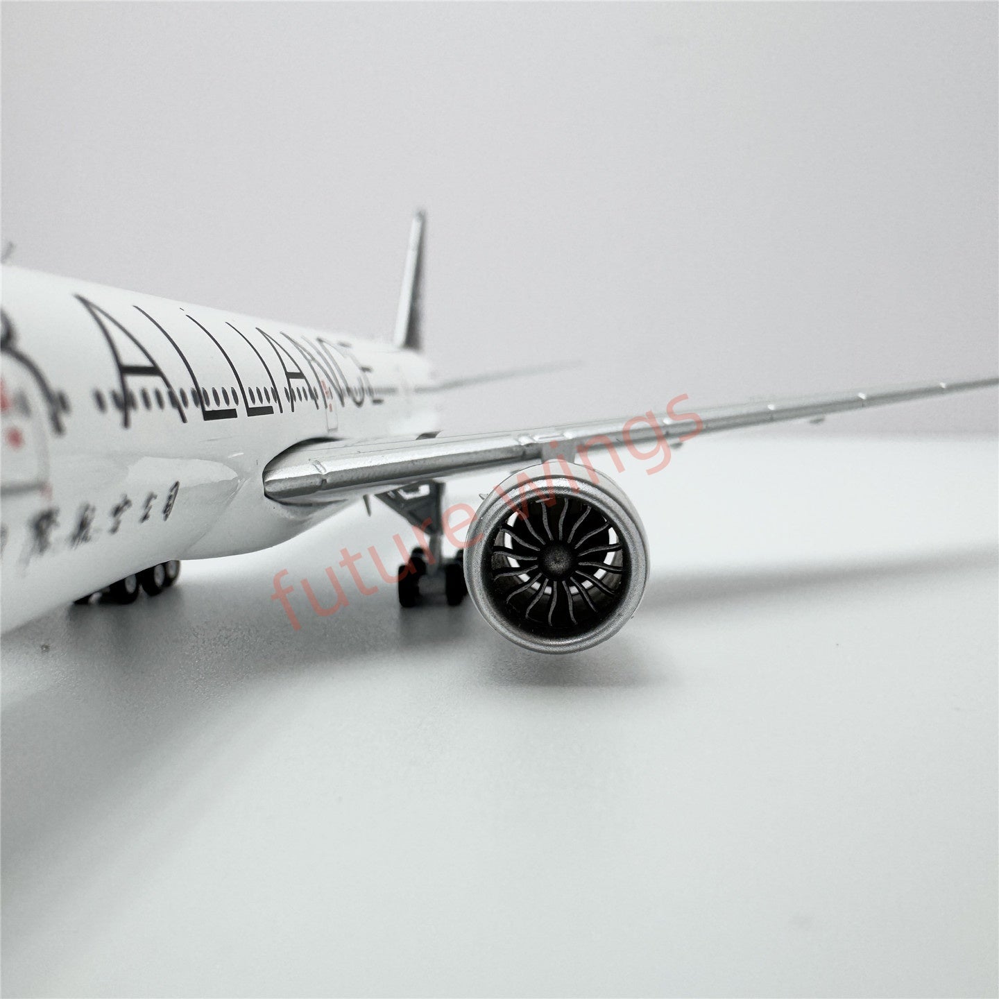 1:400 Geministar Air China B777-300ER B-2032 "STAR ALLIANCE" Aircraft Model+Free Tractor