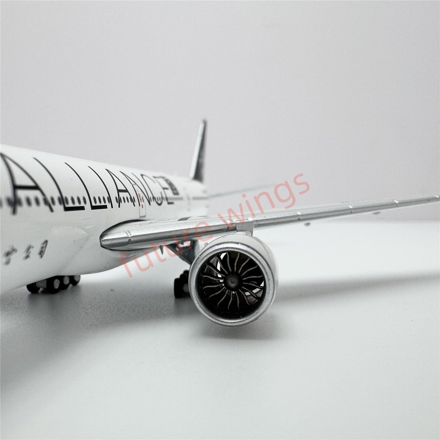 1:400 Geministar Air China B777-300ER B-2032 "STAR ALLIANCE" Aircraft Model+Free Tractor